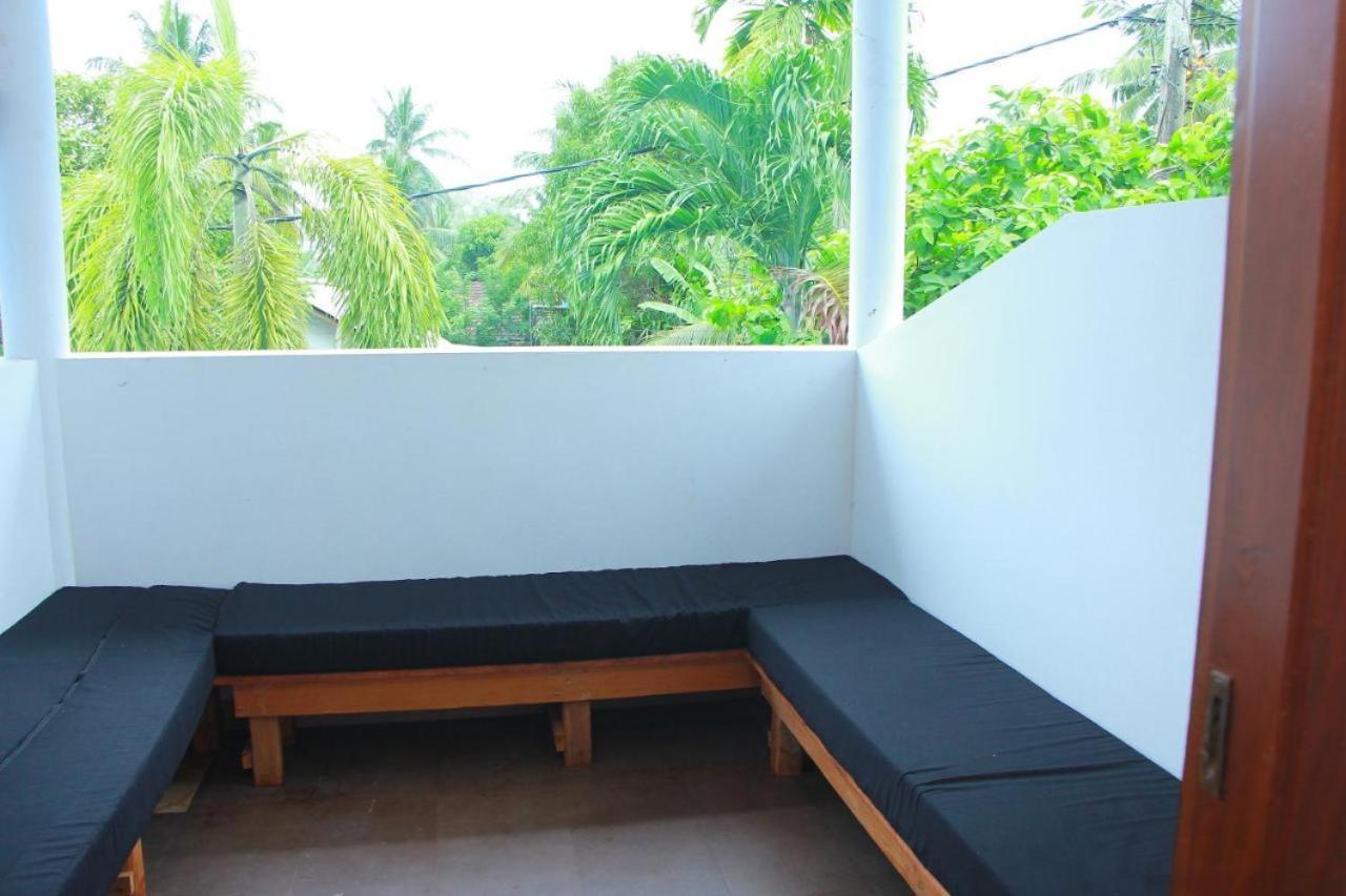 Hari Hari Hostel Weligama Ngoại thất bức ảnh