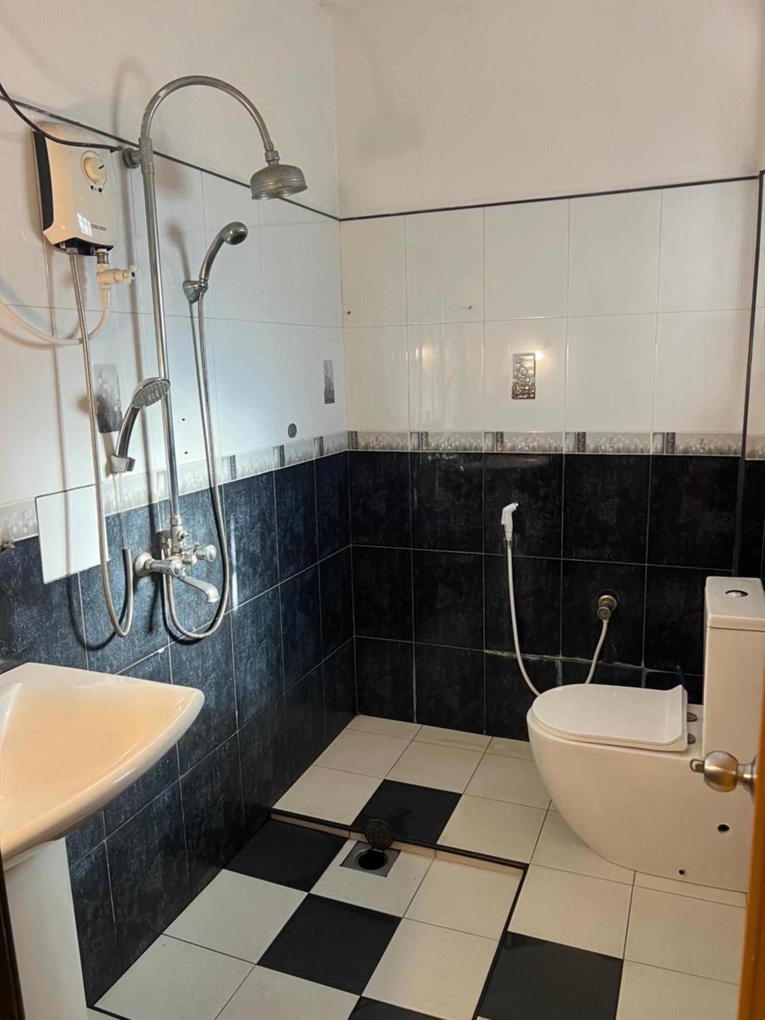 Hari Hari Hostel Weligama Ngoại thất bức ảnh