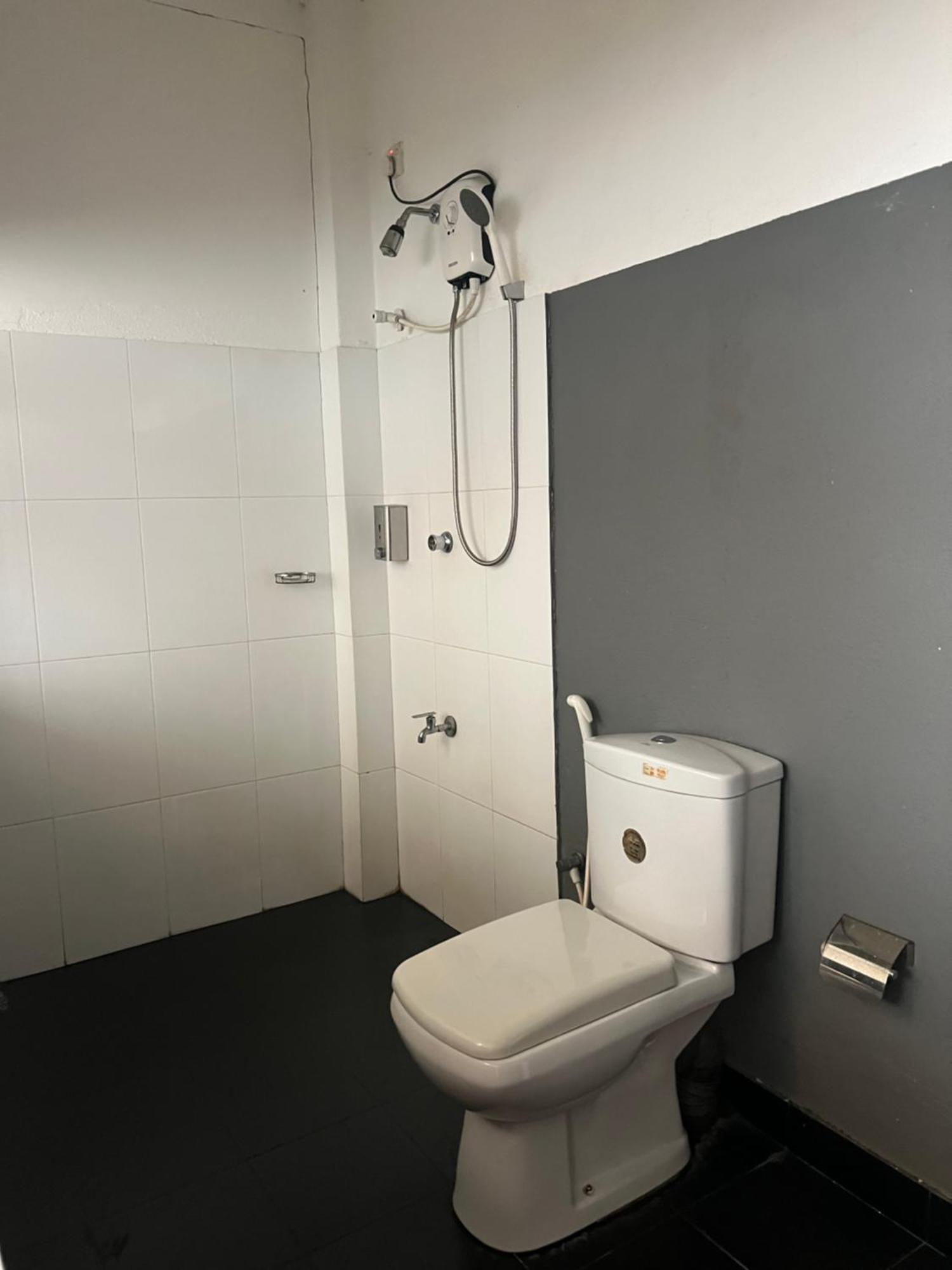 Hari Hari Hostel Weligama Ngoại thất bức ảnh