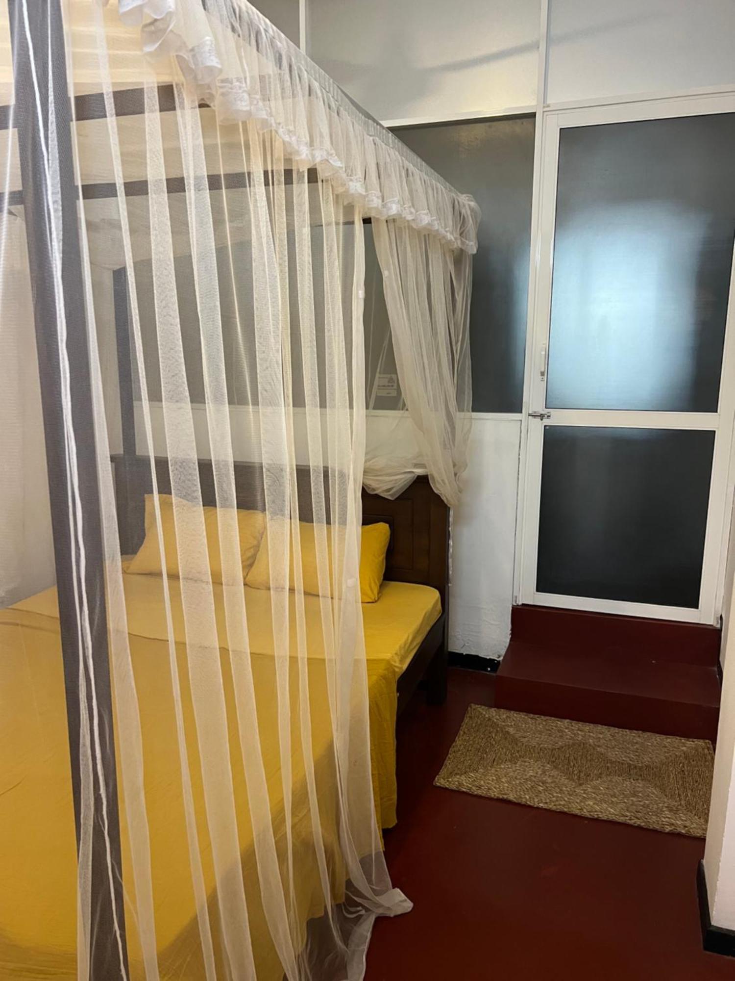 Hari Hari Hostel Weligama Ngoại thất bức ảnh