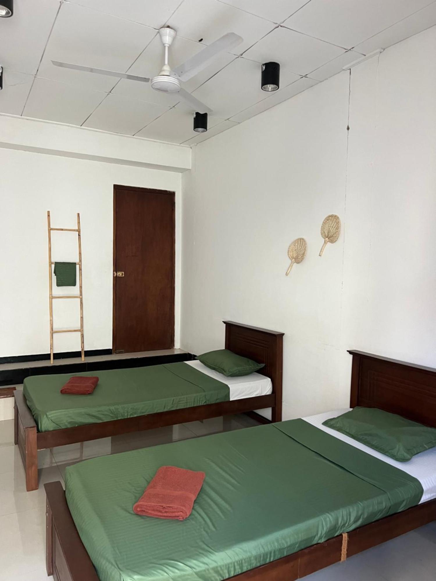 Hari Hari Hostel Weligama Ngoại thất bức ảnh